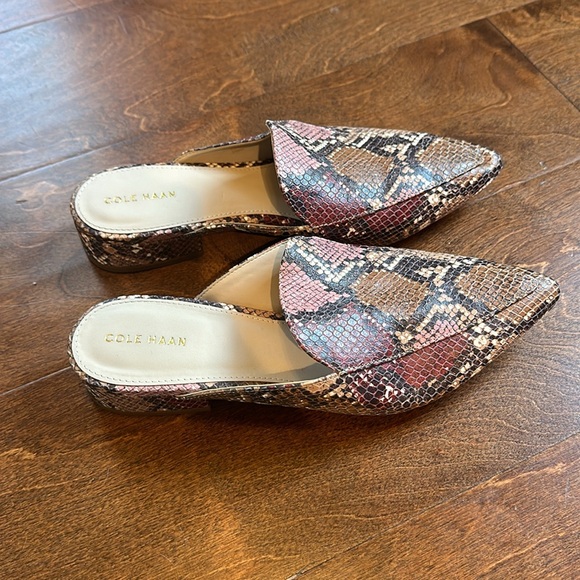 Cole Hann Women Shoes - Picture 2 of 4